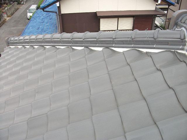 棟の下の漆喰詰め直し完了